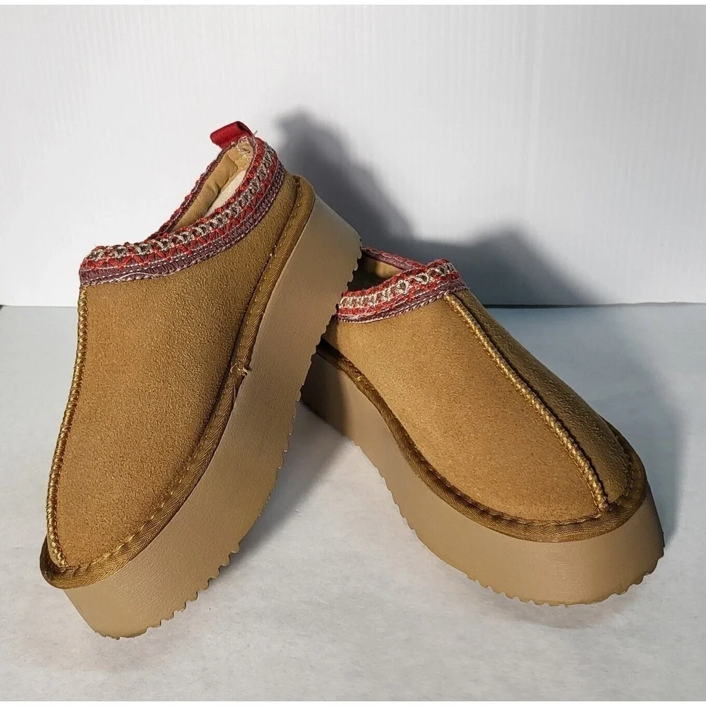 The Unbranded Brand stylish tan